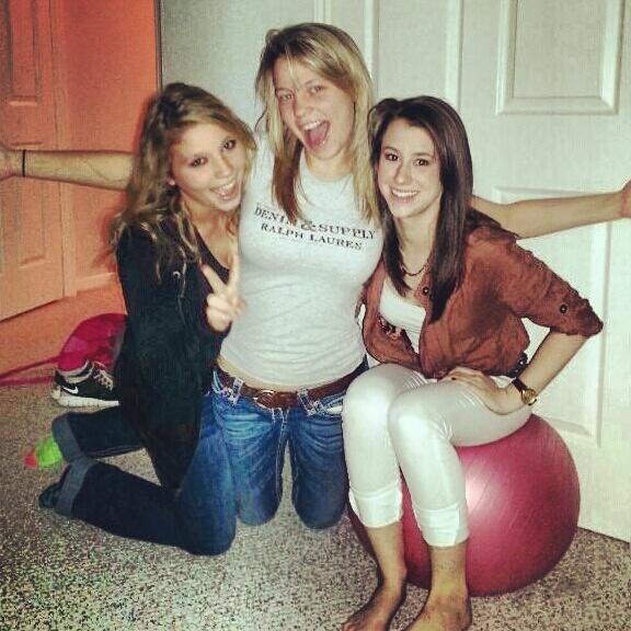Samm_f122's tweet photo. #MentionPerfect @kdub4yeah @DomingueSkyla http://t.co/GeH6t2rR