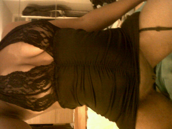 spicy_jess's tweet photo. Gettin ready to play with my pussy http://t.co/9thqwBKT