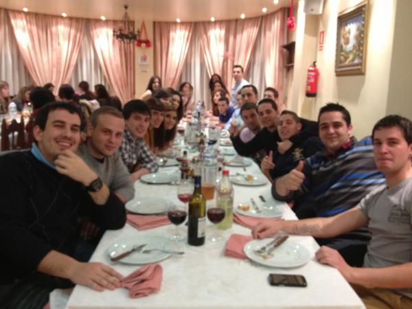 LAPISCINA_CB's tweet photo. Aquí con la gente de @el_kolokon http://t.co/5wxWgSCm