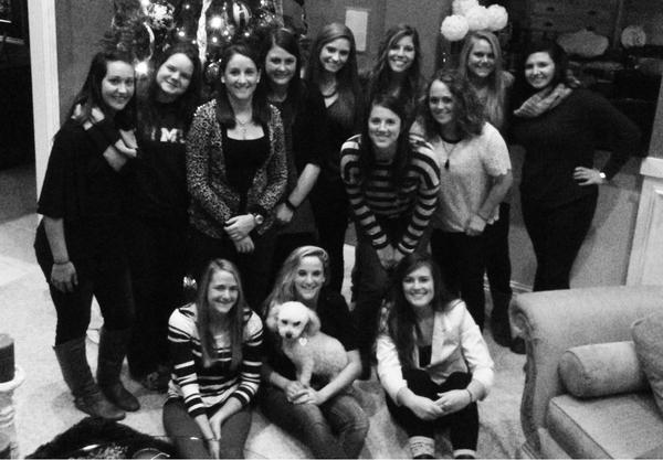 kyliejustus's tweet image. Reunited and it feels so good. #phimu #rhochapter