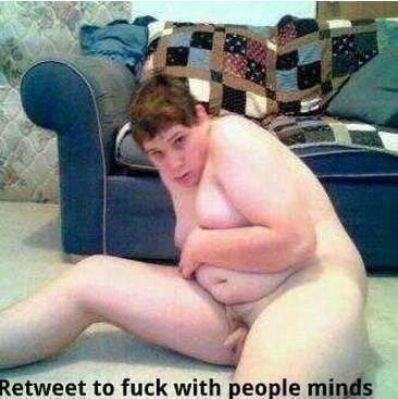 ThatShitFriend's tweet photo. iPhone 6 already? http://t.co/qclyBB7g