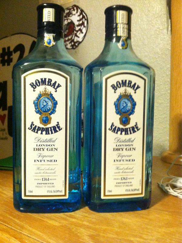 RealCalebGee's tweet image. Felt like Juicy-J and shit! 
#BombaySippin' 😌