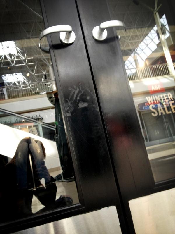 KAYLINkampy32's tweet image. Getting to work 30 min early...👎✌ #abercrombie #mallprobz