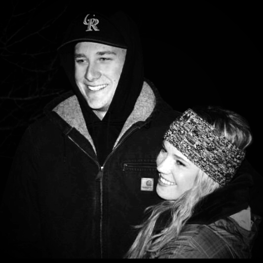 cait_marie93's tweet photo. #snow #shorty #tallbf http://t.co/Ag77QHKP