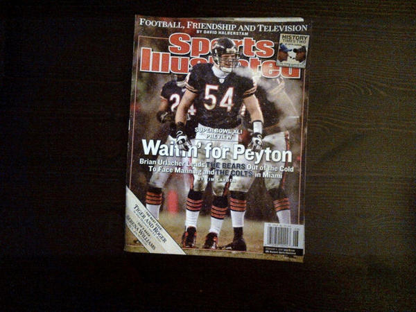 sul58's tweet photo. @BUrlacher54 @55Berger @iidonije @D_Hest23 @peanuttillman got the ol SI from yer SB yr, hope it brings luck! #BearDown http://t.co/bQO20GT1