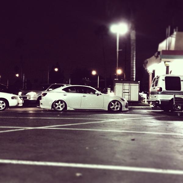 LOWBALLERS's tweet photo. Blue Berry Donuts Crackk http://t.co/5JNoQ8Mp