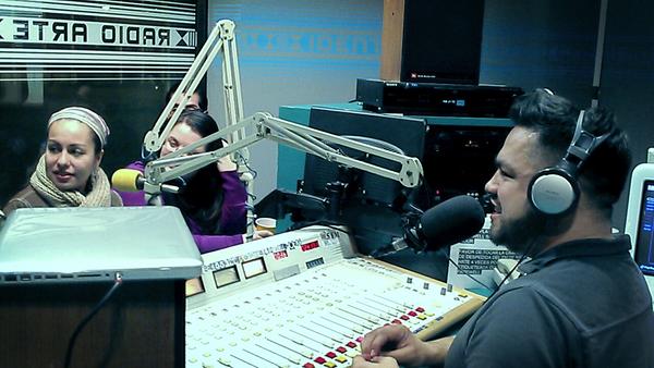 radioarte's tweet photo. Ultima hora al aire a todo lo que da!! Tune in to 90.5fm @ #Chgo or http://t.co/U1C2W3HZ #elfindeunaera http://t.co/CHkGmnaz