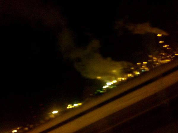 _MJ52_'s tweet image. This is why the air is soo poluted! #fuelfactory #stinky