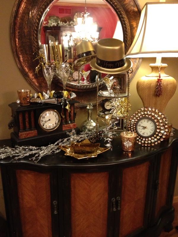 KatieSelf13's tweet image. #clockstrikesmidnight #2013