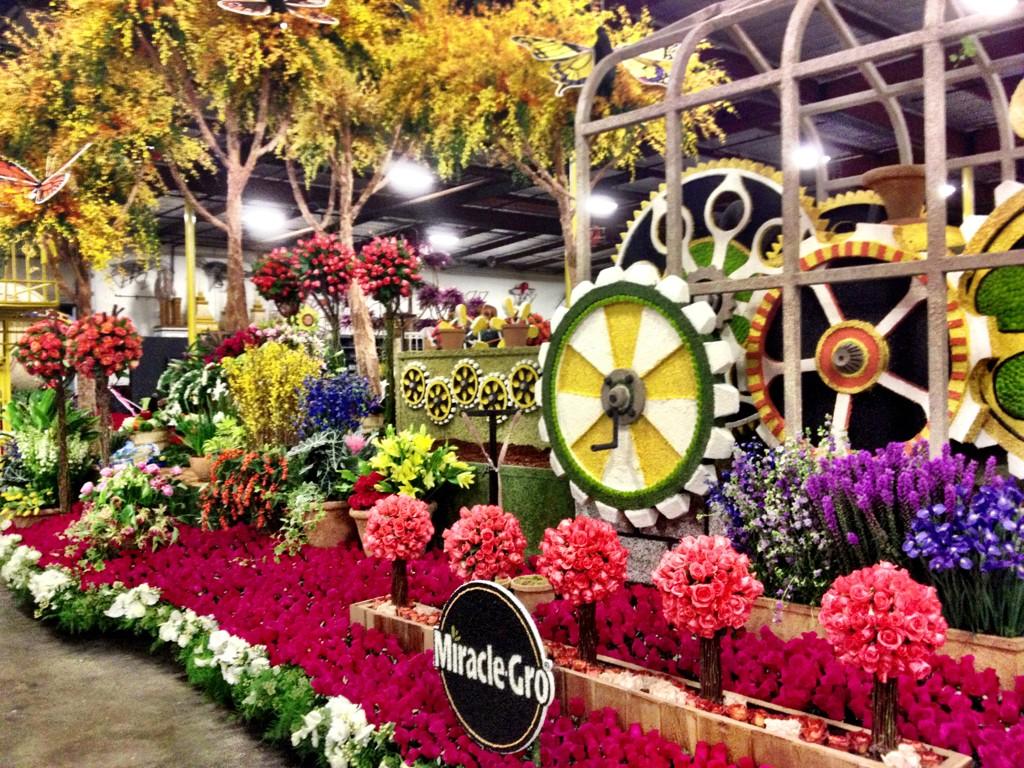 Fiesta Parade Floats On Twitter Miracle Gro Rose Parade Float