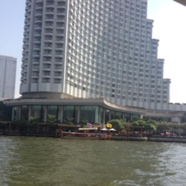 Xmas 2012 - Bangkok (at Shangri-La Hotel, Bangkok) - pindropapp.com/pins/DN5qPuaWk…