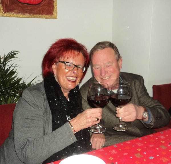 SybilvanDam's tweet photo. wij wensen jullie toe dat het een inspirerend 2013 moge worden http://t.co/jMB8IUug
