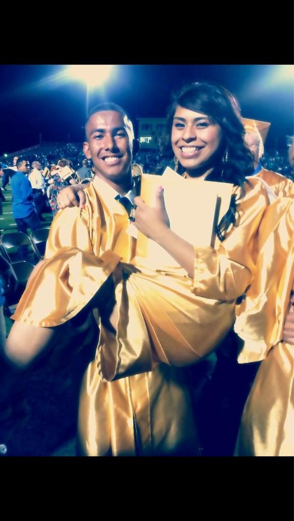 iDrinkGallons's tweet image. “@BreBby814: #BestMemories2012 Graduating SHS!! #Class2012 instagr.am/p/T5E6QYFi7J/”