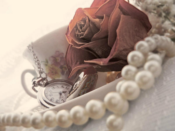 NastyLady70's tweet photo. His Precious Rose ~She has a warm, gentle heart, a kind,caring spirit. She loves roses &amp; pearls...she just needs time~ http://t.co/TCiIxvUV