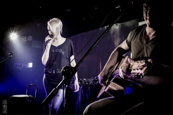 spunite's tweet photo. Big Thanks to @emhewitt and @anthewitt for a great 3 day concert tour of Taiwan! http://t.co/kEMD9PW5