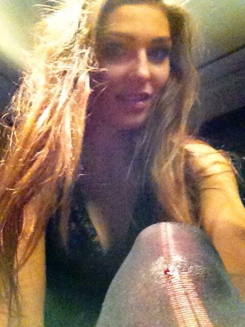The party hasn't even started before I break my stockings and start fountaining blood. Thank you, ice<a href="/tag/fuckfinland"class="tags"><span>#fuckfinland</span></a>