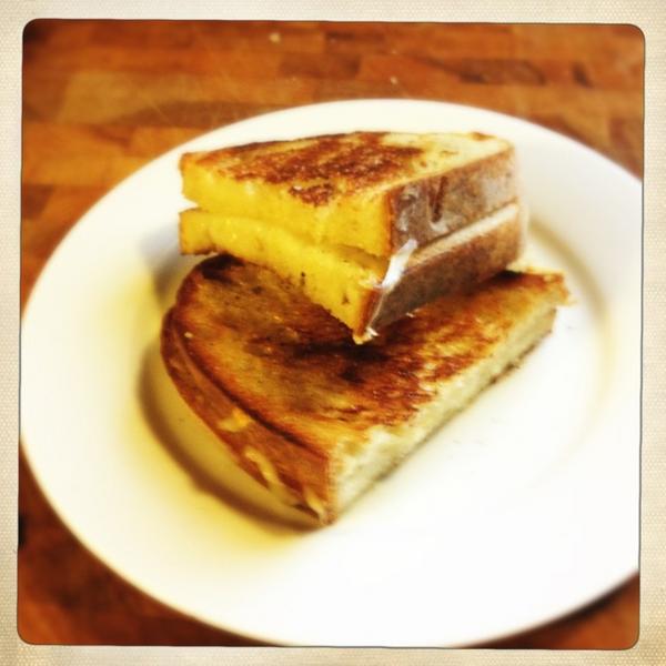 BillHR's tweet image. Grilled Gruyere on French Bread #simpleasures