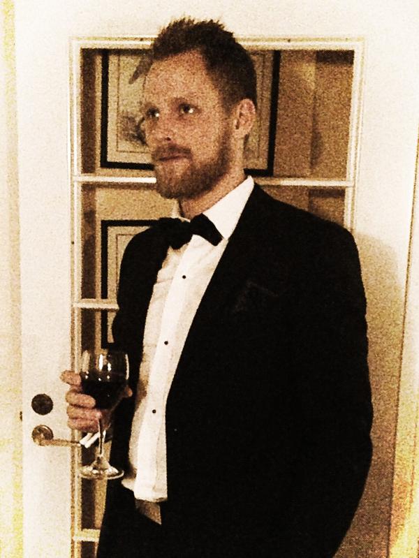 MickeStevenson's tweet photo. Äntligen slut på 2012, välkommen 2013! Gott nytt år! http://t.co/G0nu3NUs