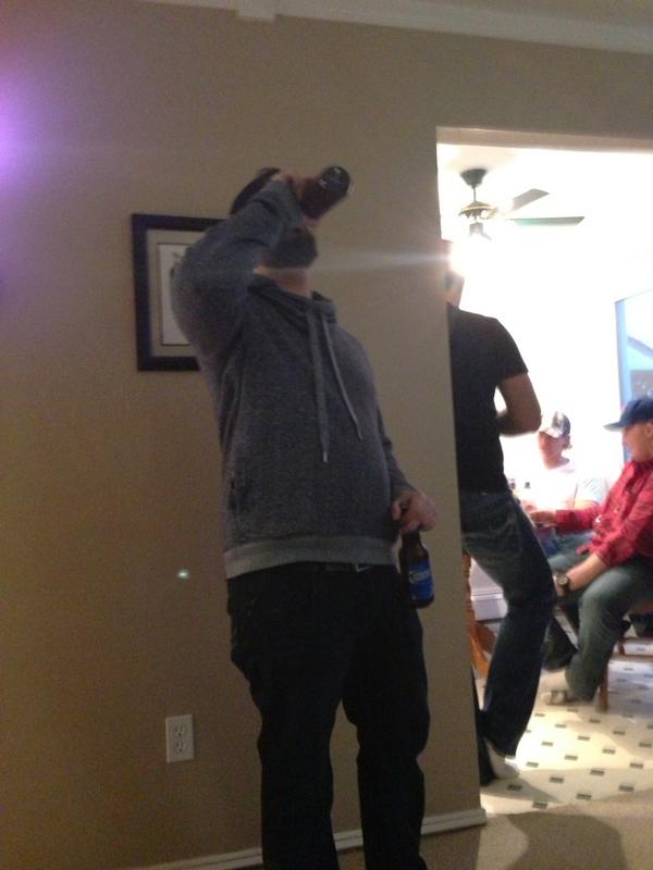 tylerlerch's tweet photo. @Skeebs26 Not going to make it #placeyourbets http://t.co/TZVWiNz1