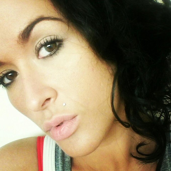 HAPPY NEW YEAR!!!! http://t.co/vSVV52gL