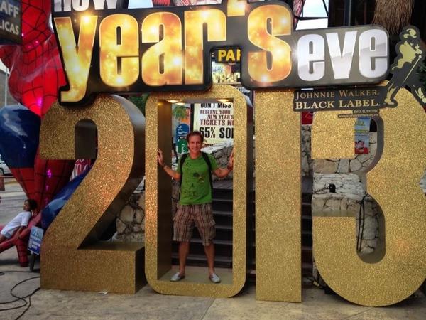 alfonsito0007's tweet photo. Os deseo felices fiestas y no os digo donde estoy por no daros envidia 😄😄😄y 
Feliz 2013.abrazos http://t.co/GR5HsKO4