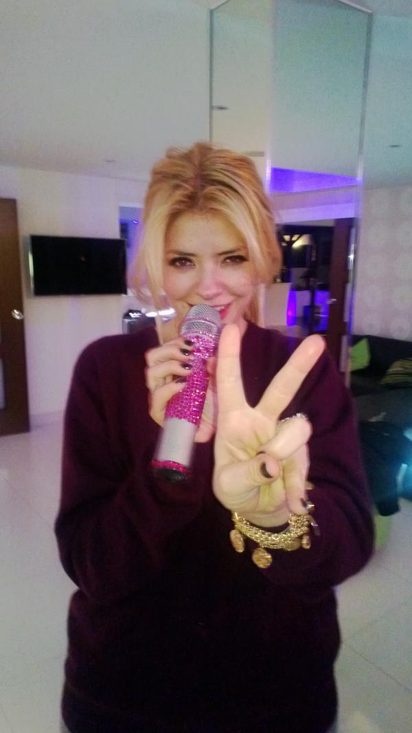 hollywills's tweet photo. My resolution is to be more like baby spice... http://t.co/1ypYwV0d
