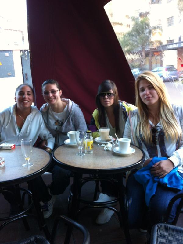 cintita10's tweet photo. @9_Mariia @Marta18793 @cintita10 http://t.co/9M9827tm