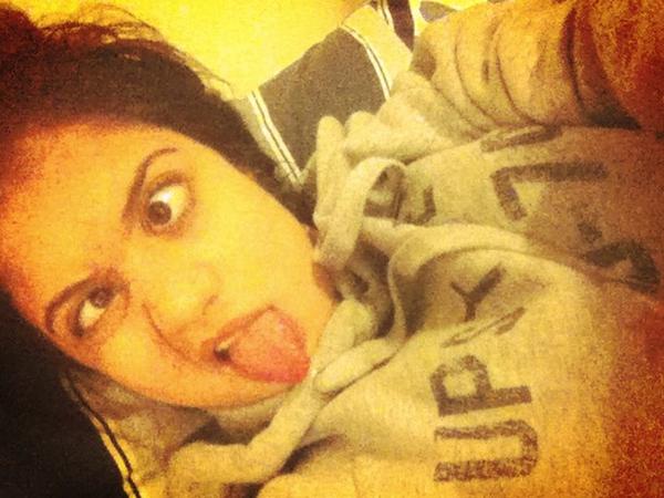 michelleparis4's tweet photo. Bored to #hell http://t.co/s5QVkxTf