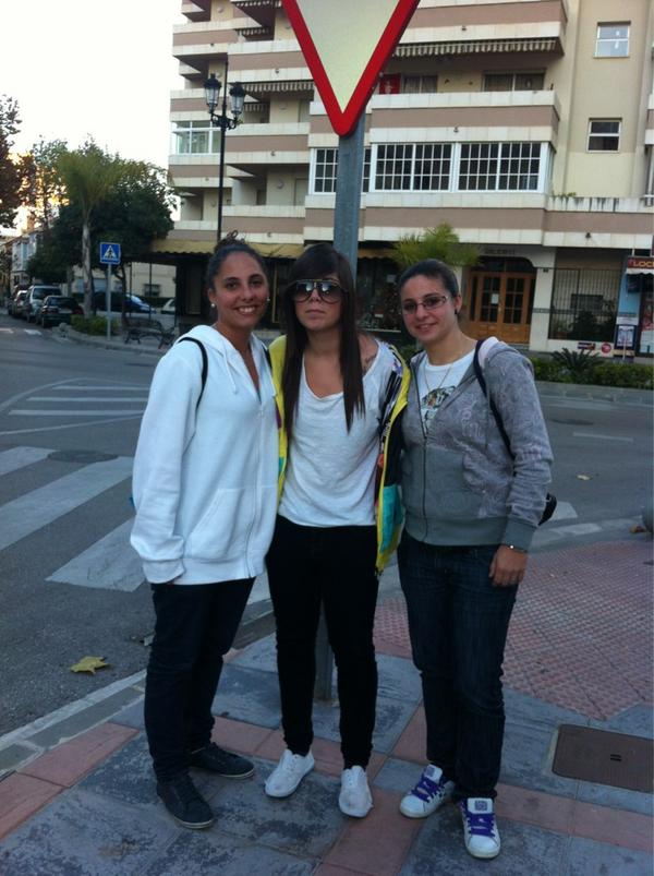 cintita10's tweet photo. @9_Mariia @Marta18793 @cintita10 http://t.co/b3k2Fnr4