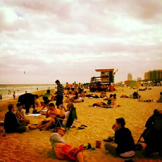HarperNigga's tweet photo. Chillin' on the beach with my boy @BrandonTyson18 http://t.co/6CO330Os