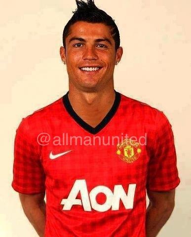 allmanunited's tweet photo. How much does @Cristiano suit this shirt though guys? http://t.co/BP0pw11O