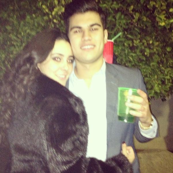 andreabnvtem's tweet image. #HappyNewYear i love youuu @ChavaFelixU no estes tisnando y ponla de pp!