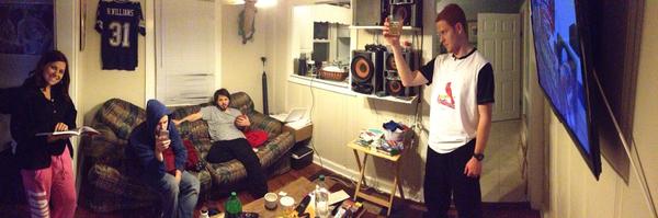 Clarkus111990's tweet image. The little big room #UnityonDivision