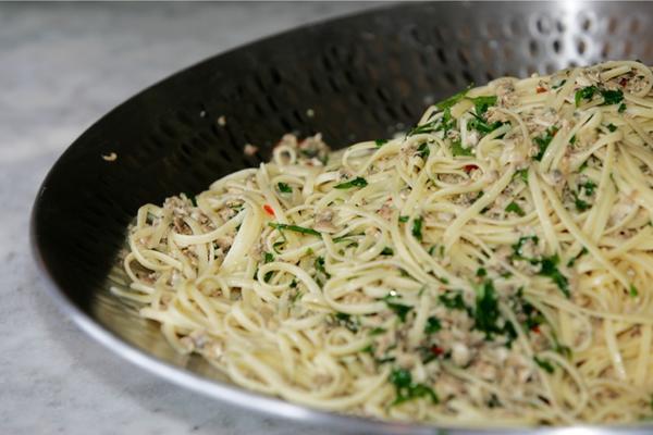 SnapAndSup's tweet image. Mmmm why not! “@NonnasCucina: Fancy a bowl of Nonnas pasta for £5.95? #januarysale bit.ly/ZPdKAl http://t.co/IGXrRceo”