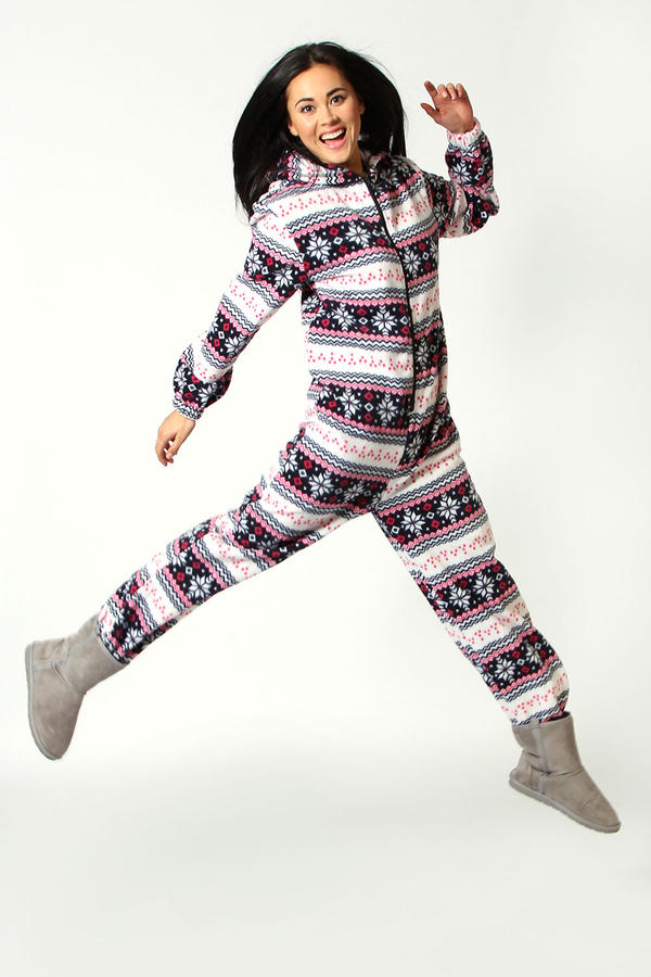 boohoo's tweet photo. JUMP FOR JOY it's #onesiewednesday! RT&amp; follow if you want to win a onesie! http://t.co/RlzUprJw http://t.co/Jhx3Jlc5