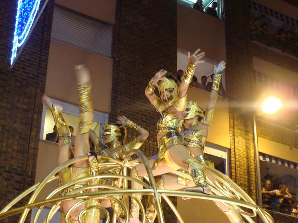 Elena14bj's tweet image. ganas de que llegué el sábado y disfrutar otra vez este espectáculo, esta vez por las calles de Valencia @BalletOpera