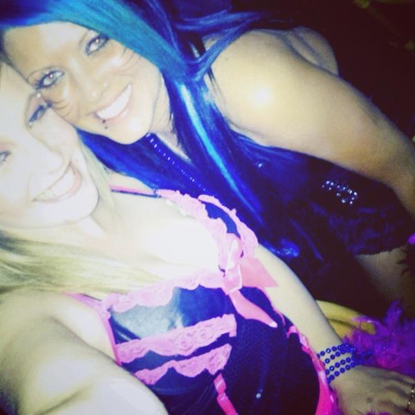 AmberFrench14's tweet photo. Halloweenie http://t.co/74aBZ7x