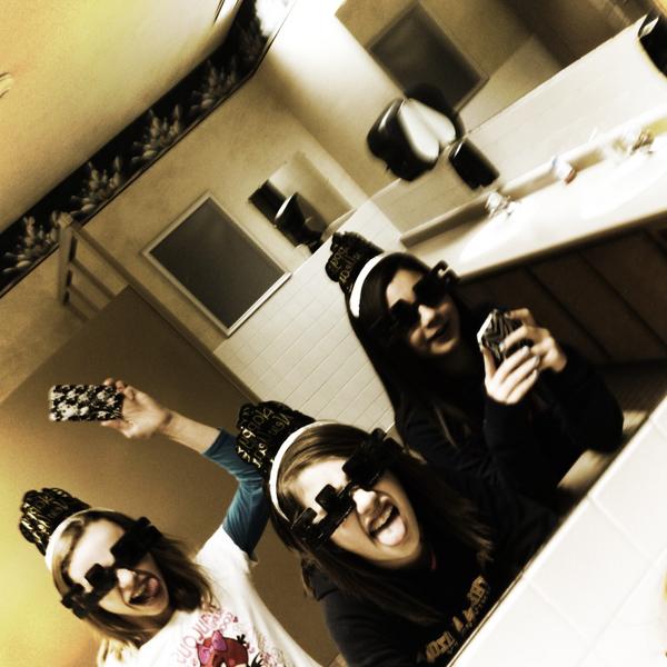GoJB45's tweet image. me and my buds new years eve