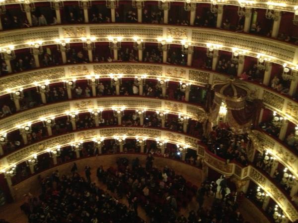 domix89's tweet photo. @milena_giaccio che spettacolo... #teatrodisancarlo http://t.co/9Kzz8TkA