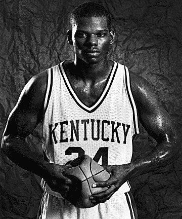 UKSportsNetwork's tweet photo. #tbt 1/3/93 @jamalmashburn poured in 29 pts, including 6 3's, to help the Cats crush the Hoosiers 81-78. http://t.co/SFAo2y8U