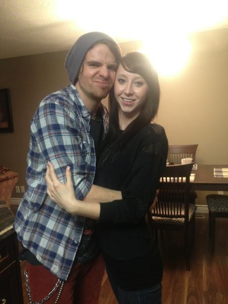 KimMarie25's tweet photo. Quick drink with Shane before the big tour @OneBadSon http://t.co/wzYkU9vM