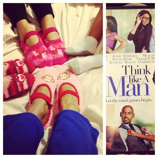 QueenBarbieC's tweet image. @Ashlenie  @AFly_NessEffect  #Noel #Myself #FuzzySox #Munchies #Movies