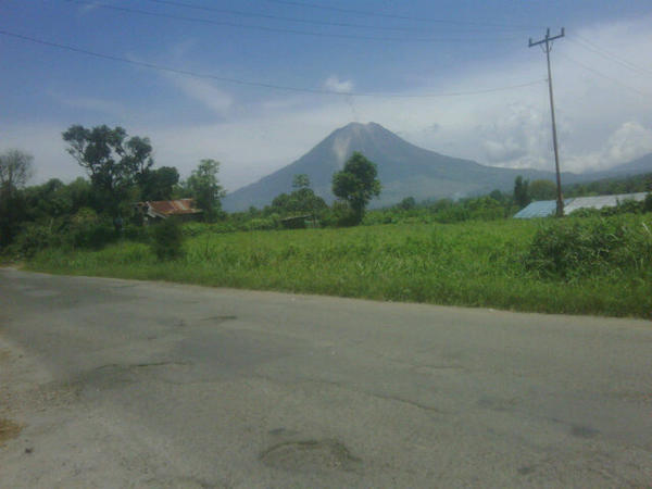 Gunung Sinabung.Prays the Lord