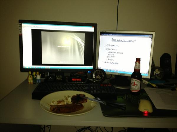 Keiran_shelden's tweet image. Sitting down to dinner and #MCITP study.  Slowly making progress..