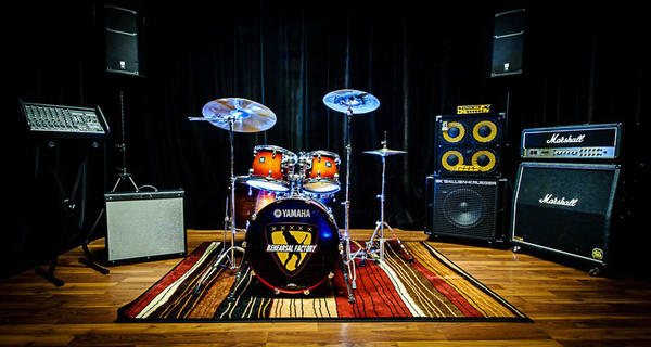 TimRehearsal's tweet photo. New Photo of Room #2 http://t.co/DjezmwMD