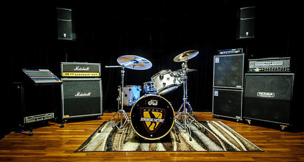 TimRehearsal's tweet photo. New Photo of Room #4 http://t.co/938vBtiT