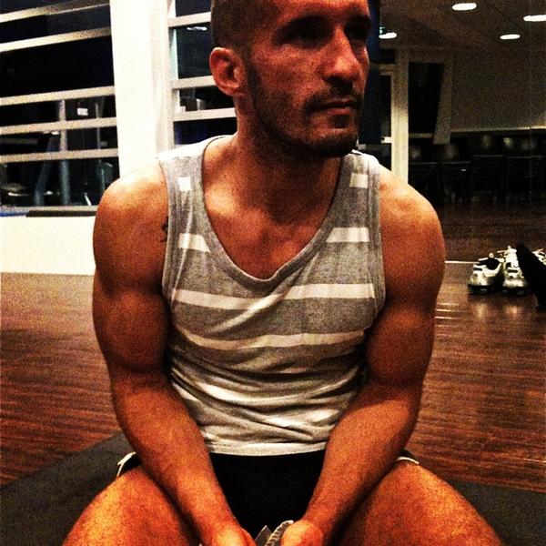 jockacroflyer's tweet image. Gym done... Dinner time and after #theboxsoho #showtime #cirque #aerialist #acrobat #fashion #vintage #fitness #gym