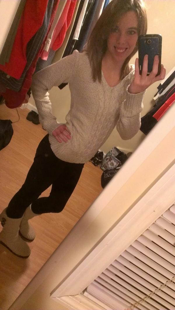 Patsgirl0424's tweet image. New years eve #jeggings #foxsweater #boots #newyearseve