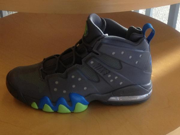 CsexyJames's tweet photo. Should I get these http://t.co/zeKpwnLr