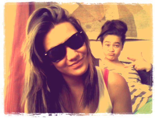 captincoolness's tweet image. me and my sister getting ready for the beach!.. #webcamtoy